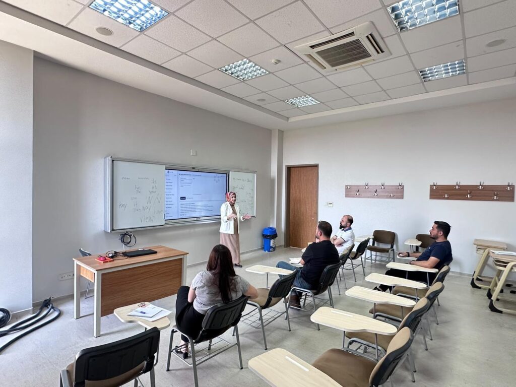 HKÜ Yabancı Diller Biriminde Kalite ve Akreditasyon Çalışmaları Değerlendirildi